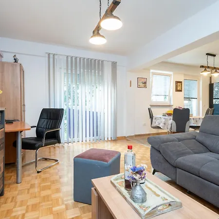 Paula Apartment *